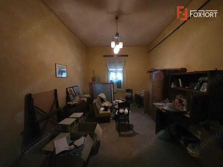Apartament cu 5 camere nedecomandat, mobilat în Central