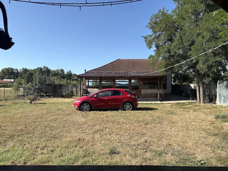 Casă cu Teren 1000 Mp în Buicești