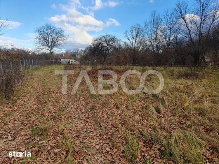 Teren de 3100 mp, în Recea