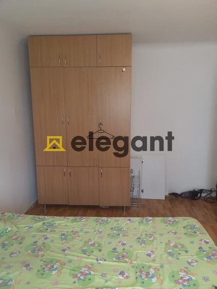 Garsonieră decomandată, mobilată în Rovine