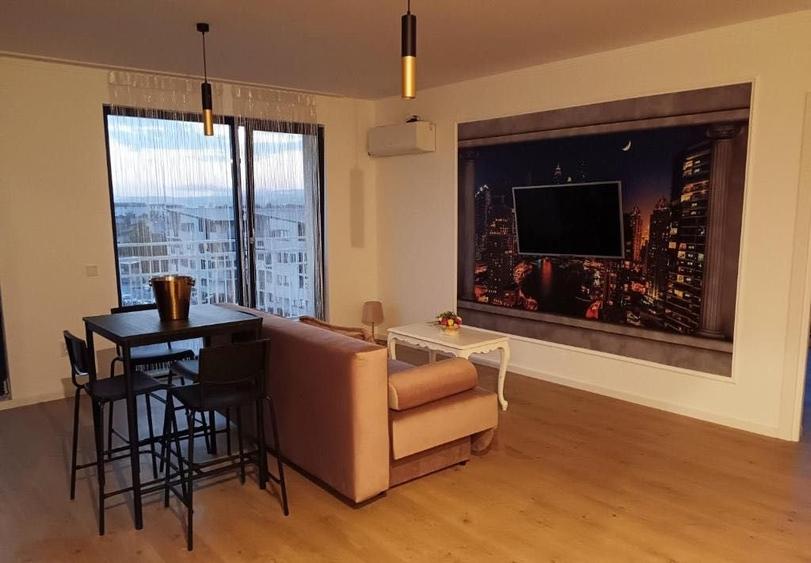 Apartament cu 3 camere decomandat în Florești