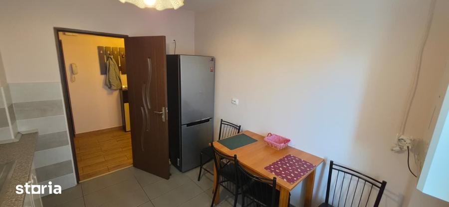 Apartament cu 2 camere decomandat în Șerbănești
