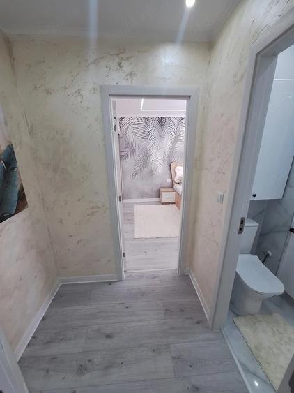 Apartament cu 3 camere semidecomandat în Dâmbovița