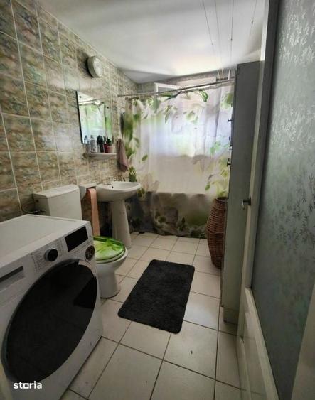 Casă cu 4 camere cu Teren 498 Mp în Între Lacuri