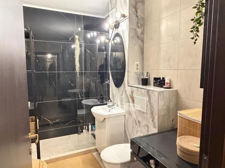 Apartament cu 2 camere semidecomandat, mobilat în Sânpetru