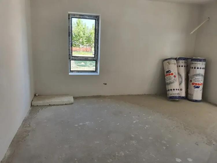 Apartament cu 3 camere decomandat în Theodor Pallady