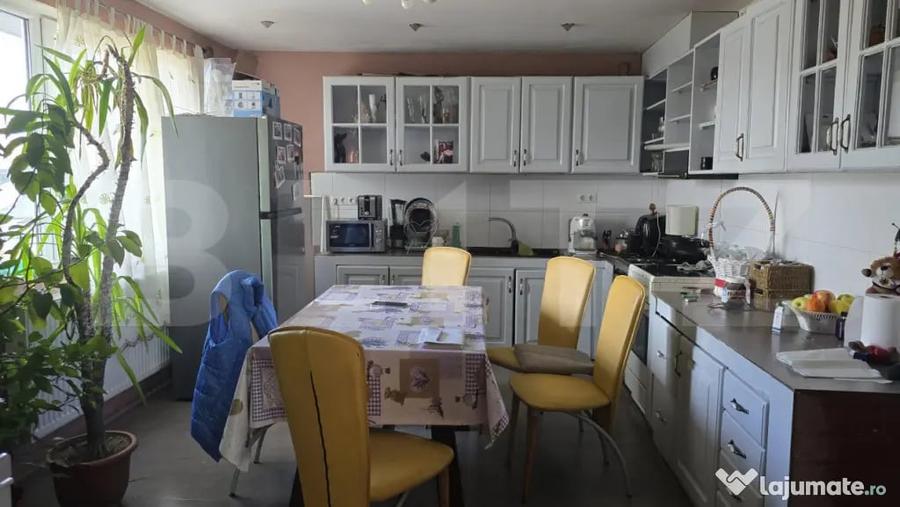 Casă cu 5 camere cu Teren 494 Mp în Unio