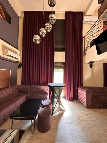 Casă individuală cu 6 camere cu Piscina în Unirii