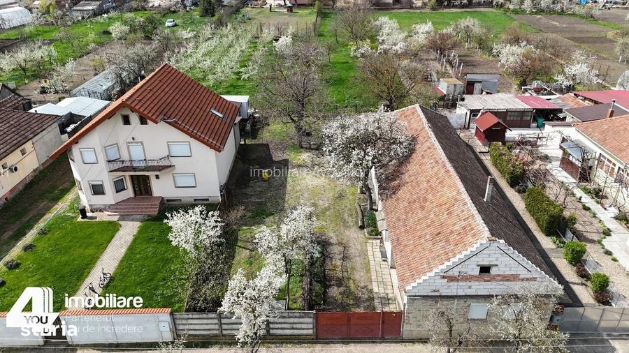 Casa in Loc. Livada cu teren 1737mp fs 20ml