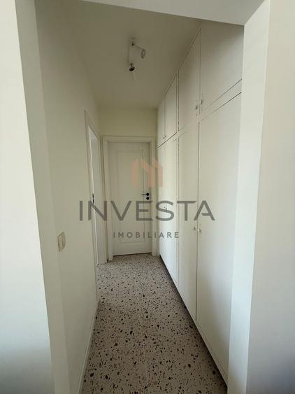 Apartament cu 3 camere semidecomandat, mobilat în Gheorgheni