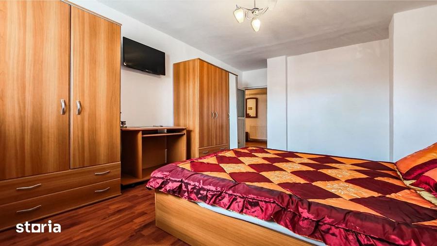 Apartament cu 3 camere decomandat în Sud