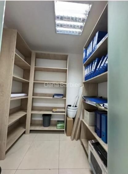 Centru - Bd. Mamaia , spatiu IDEAL BIROURI in cladire reprezentativa , 154 mp.