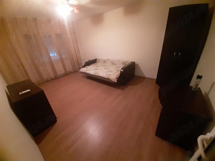 Apartament cu 2 camere decomandat în Craiovița Nouă