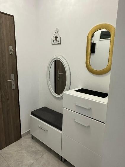 Apartament cu 2 camere semidecomandat, mobilat în Giroc