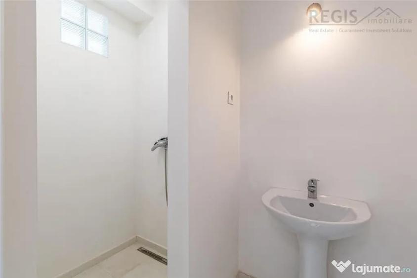 Spațiu comercial, de 64 mp, în Central