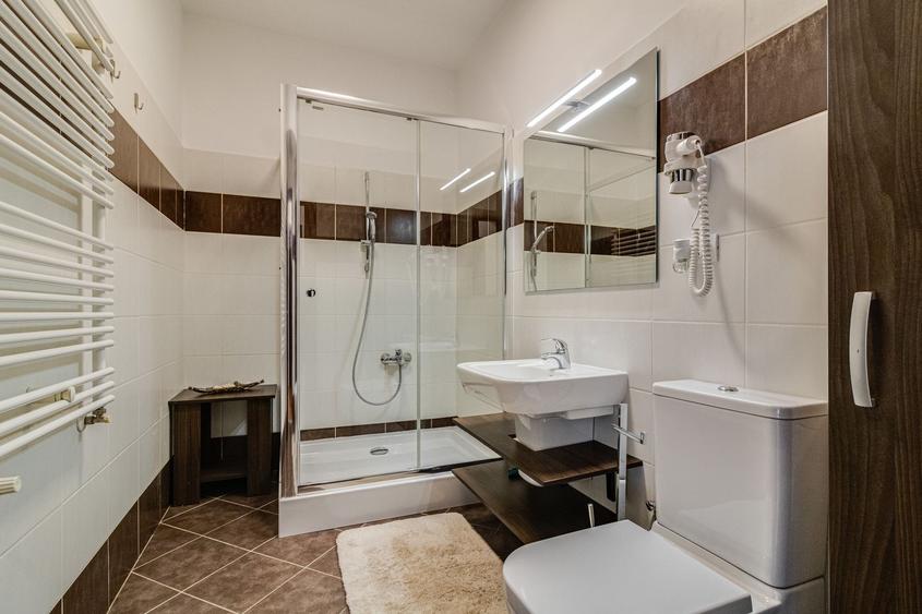Apartament cu 3 camere decomandat, mobilat în Pipera