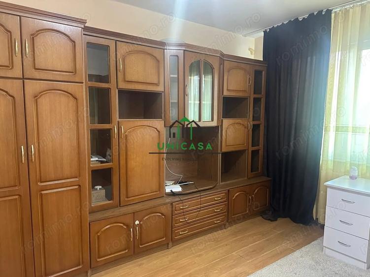 Apartament cu 2 camere decomandat în Căzănești (Râmnicu Vâlcea)