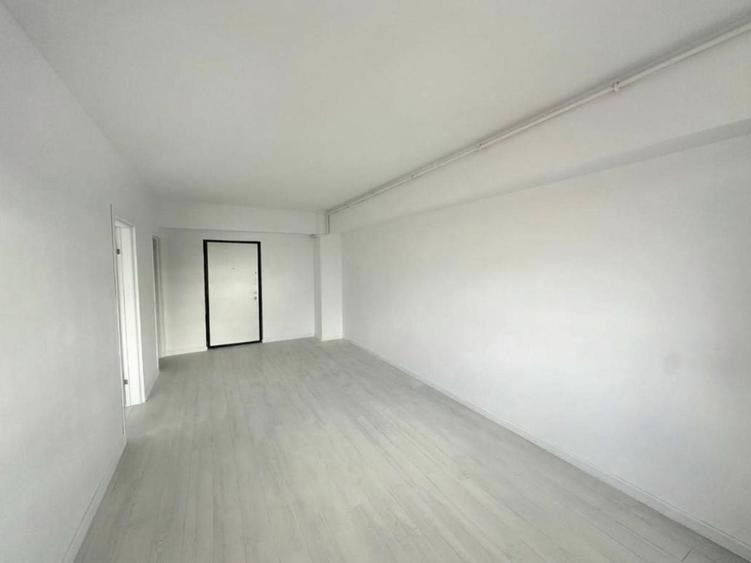 Apartament cu 2 camere semidecomandat în Energiei