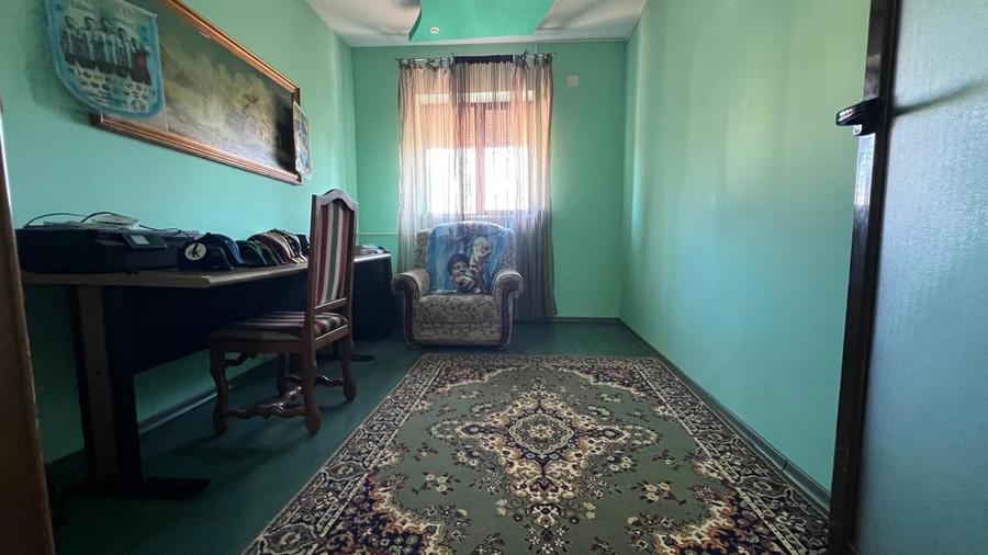 Casă individuală cu 6 camere cu Canalizare în Exterior Vest