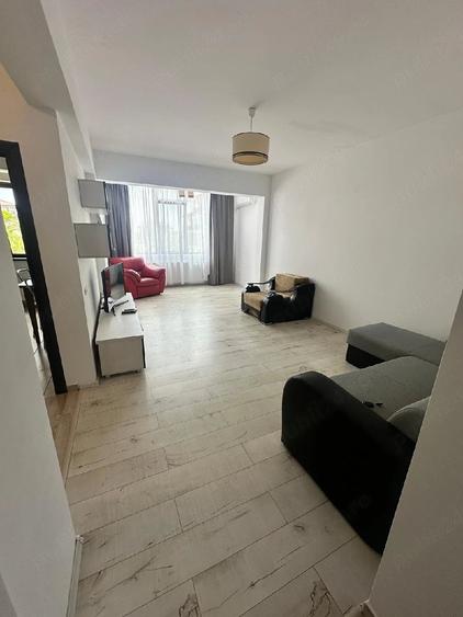 Apartament cu 2 camere decomandat în Fundeni
