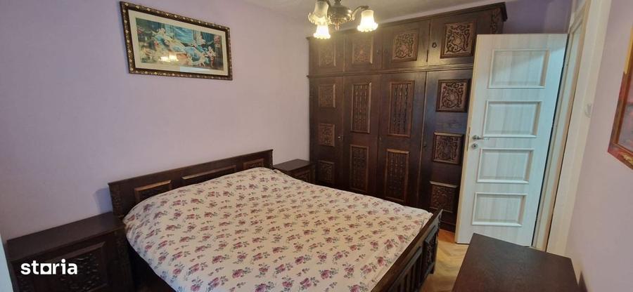 Apartament cu 2 camere decomandat în Roșia