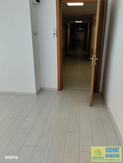 Spațiu comercial, de 10 mp, în Central