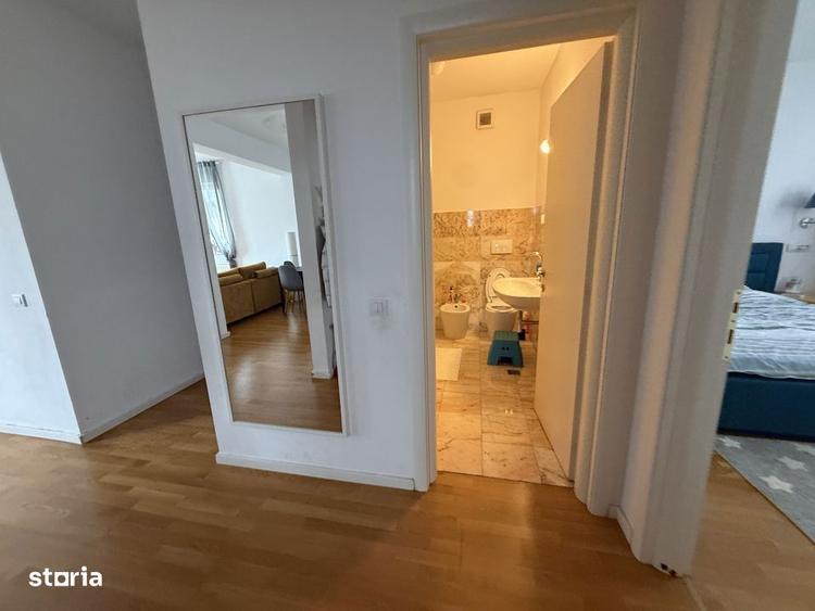 Apartament cu 3 camere decomandat în Romană