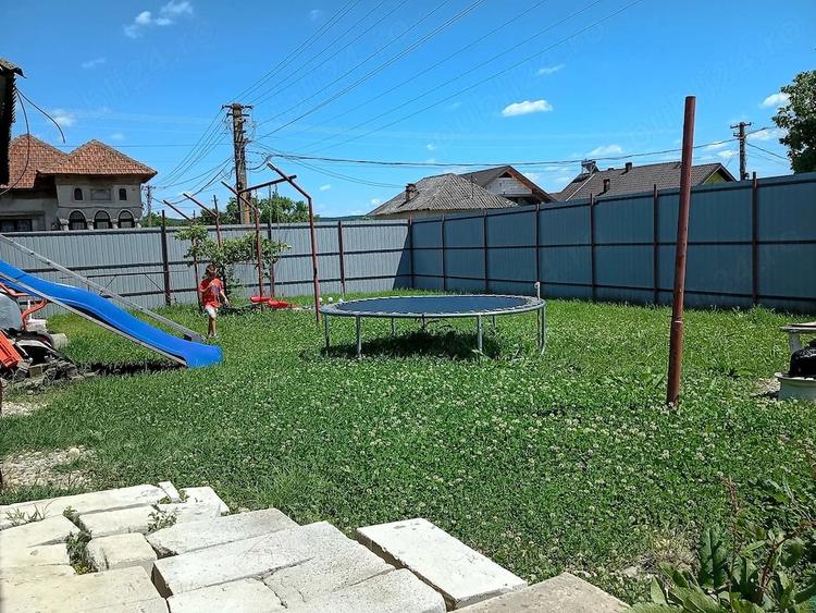 Casă cu 2 camere cu Teren 440 Mp în Central