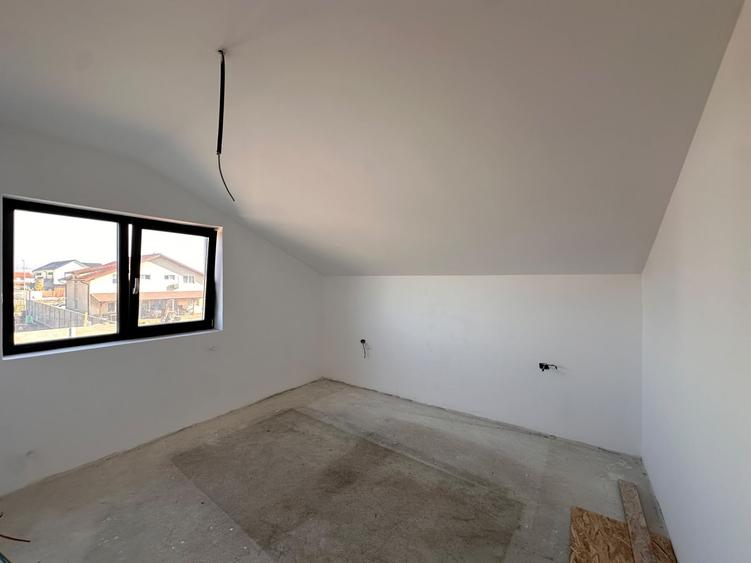 Duplex cu 4 camere cu Teren 300 Mp în Moșnița Nouă