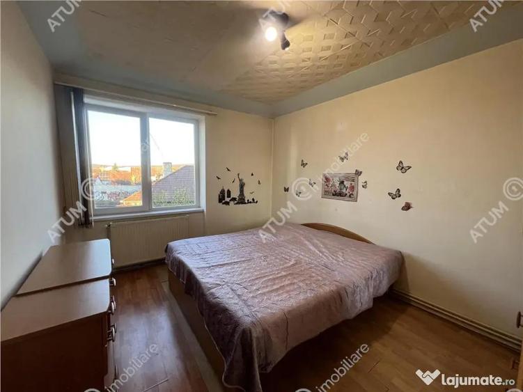 Apartament cu 3 camere decomandat în Terezian