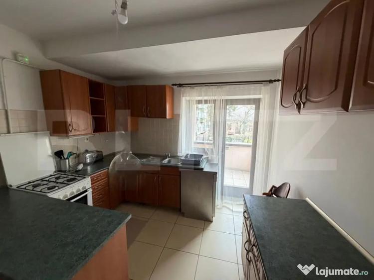 Casă cu 4 camere cu Teren 200 Mp în Central