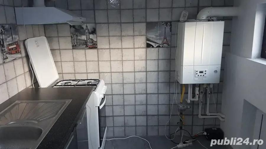 Apartament cu 2 camere decomandat în Valu lui Traian