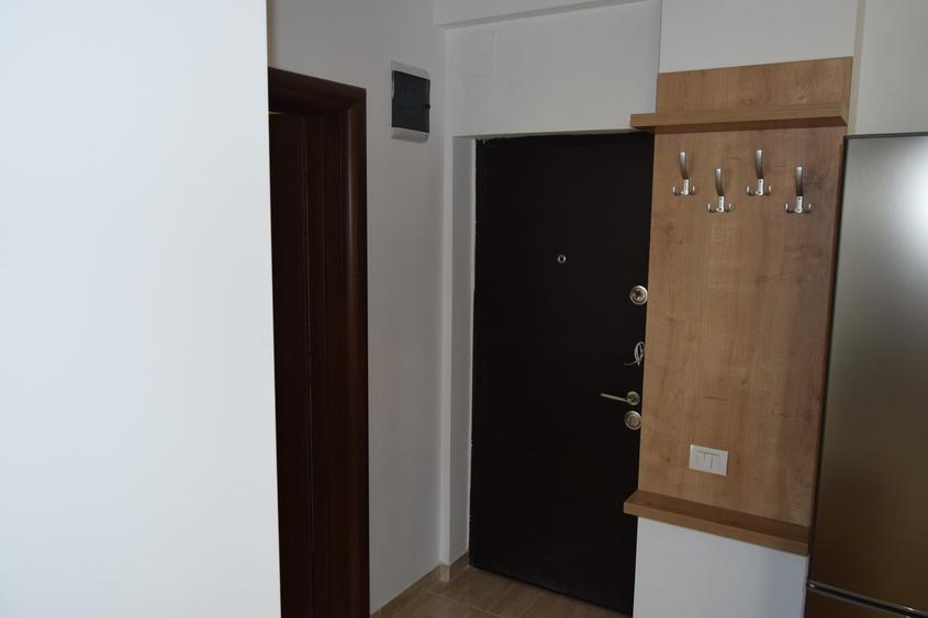 Apartament cu 2 camere semidecomandat în Tineretului