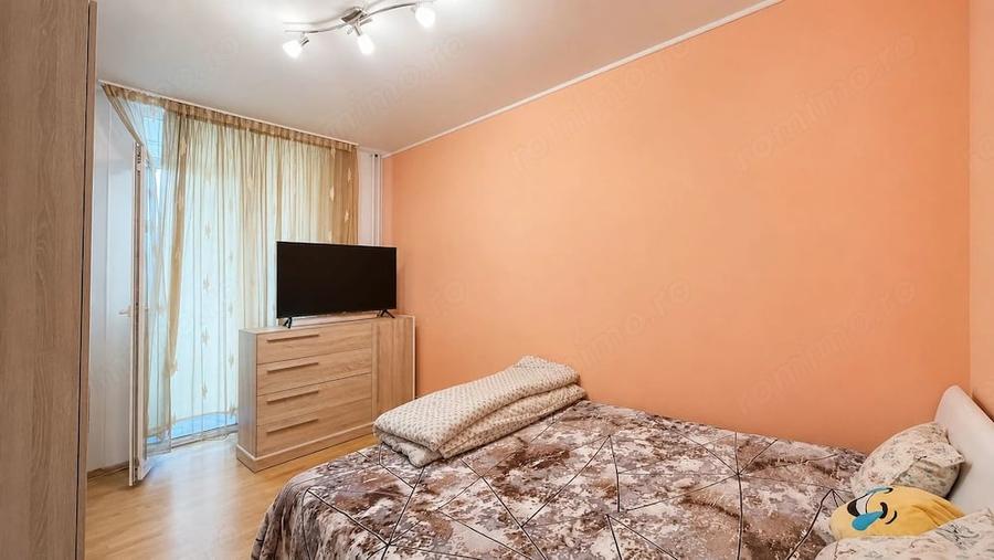 Apartament cu 3 camere decomandat în Complex Studențesc