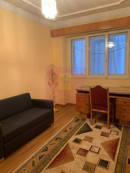 Apartament cu 3 camere decomandat în Colentina