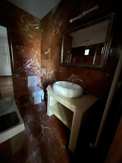 Casă individuală cu 5 camere cu Teren 270 Mp în Pipera