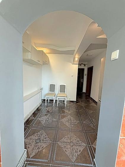 Apartament cu 2 camere decomandat, mobilat în 9 Mai