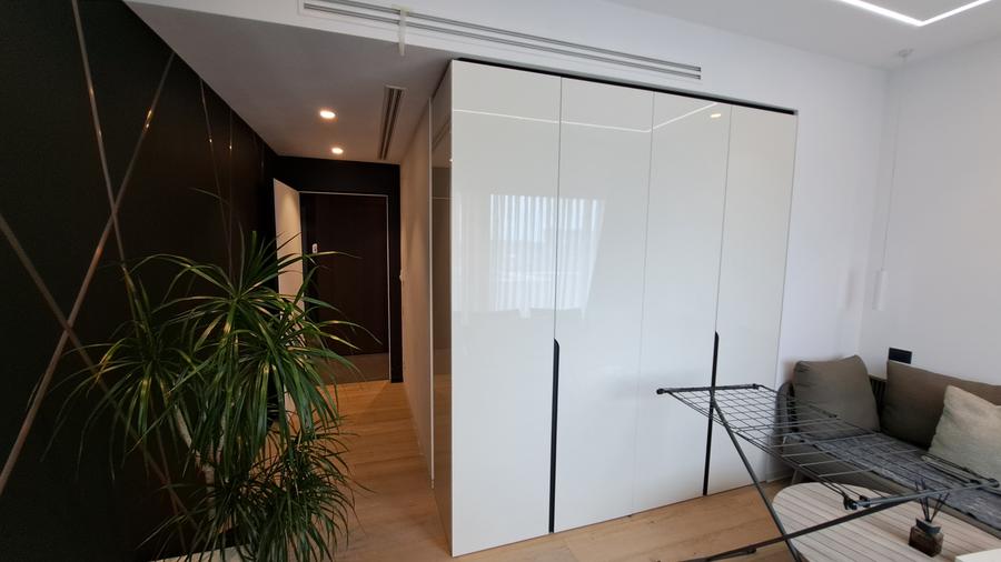 APARTAMENT 8 CAMERE CU SCARA INTERIOARA TIP LOFT -ULTRA LUX - 50