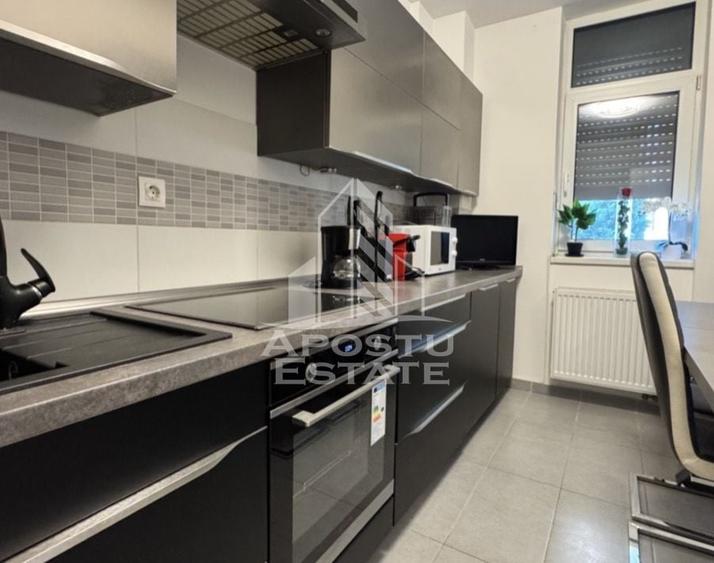 Apartament cu 3 camere semidecomandat în Șagului