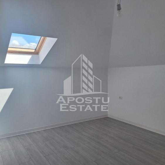 Casă cu 4 camere cu Teren 300 Mp în Bucovăț (Remetea Mare)
