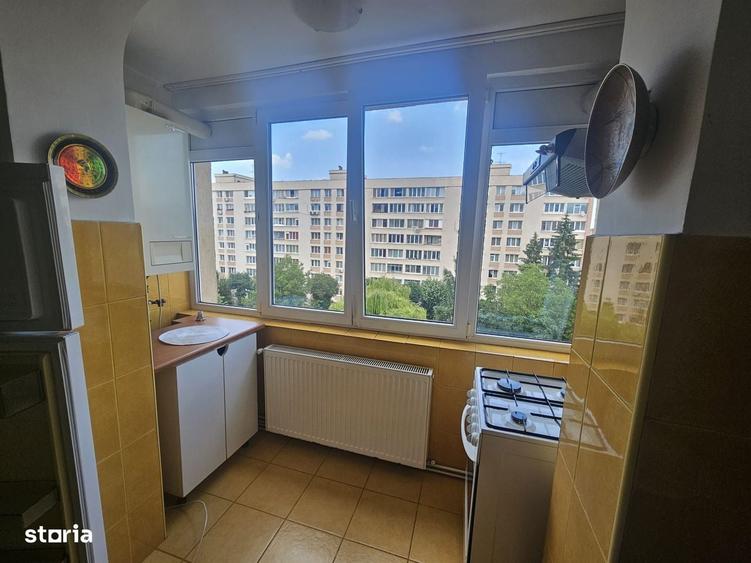Apartament cu 3 camere decomandat în Centrul Civic