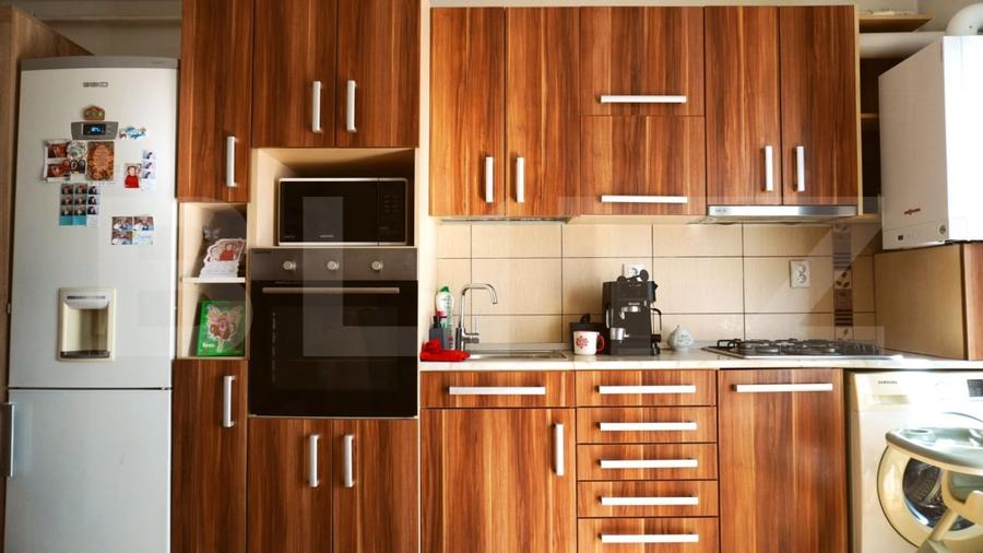 Apartament cu 3 camere semidecomandat, mobilat în Florești — fotografia 1