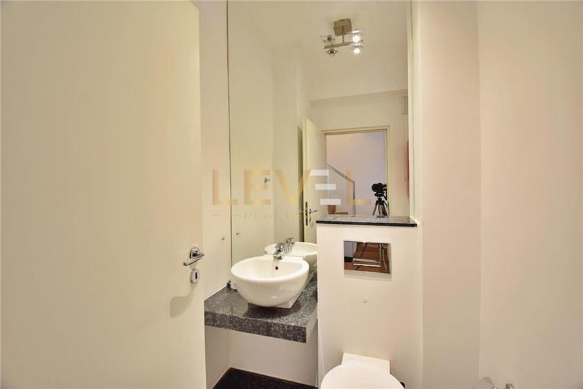 Apartament cu 4 camere decomandat, mobilat în Herăstrău