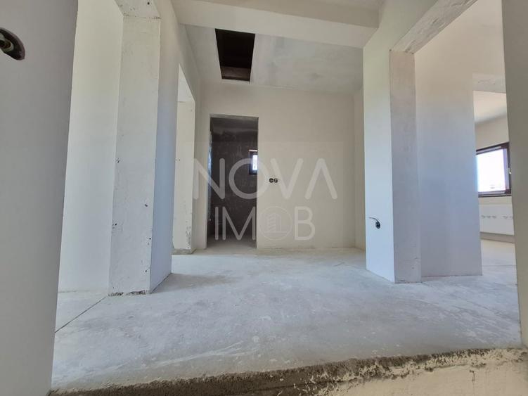 Duplex cu 4 camere cu Canalizare în Șura Mică