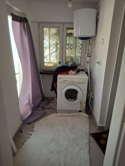 Casă cu 4 camere în Potlogi