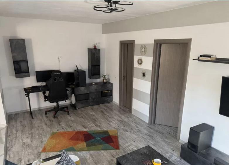 Apartament cu 2 camere decomandat în Sânpetru