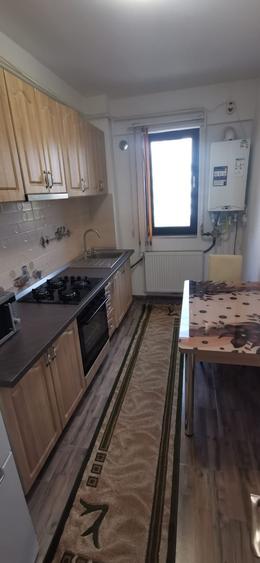 Apartament cu 2 camere decomandat în Brădești