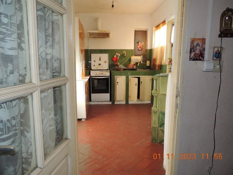 Casă individuală cu 6 camere cu Teren 186.75999450684 Mp în Mihai Bravu
