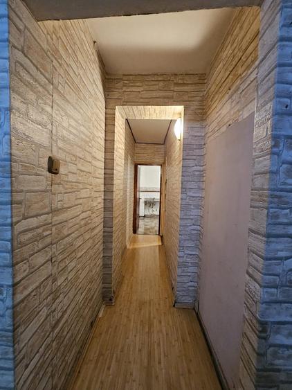 Apartament cu 3 camere decomandat în Războieni