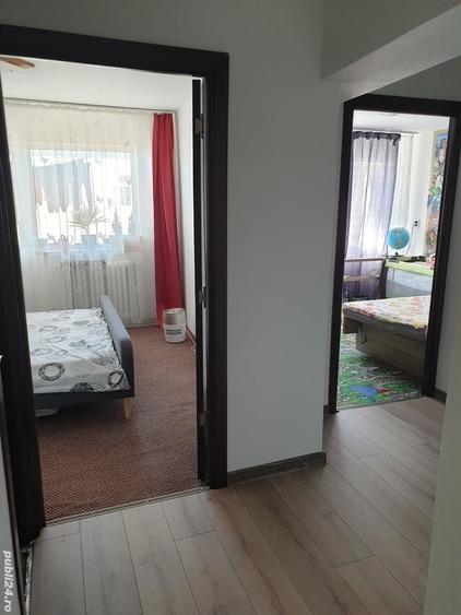 Apartament cu 3 camere decomandat în Bumbești-Jiu